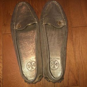 (SOLD) Tory Burch Gold Metallic Driver 9.5 New